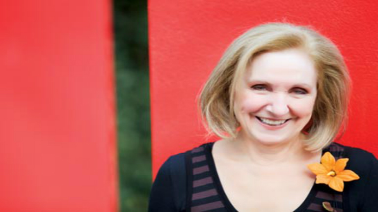 Προαναγγελία παράστασεων  της Κάρμεν  Ρουγγέρη